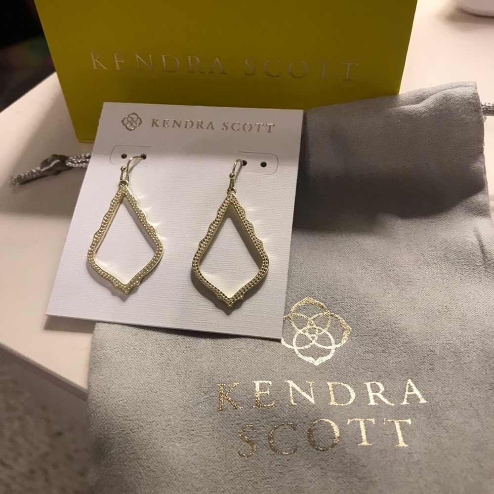 Kendra Scott gold Sophia drop earrings